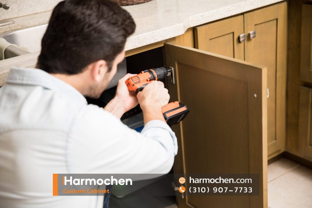 10 Signs Your Cabinets Need an Upgrade – Give Your Kitchen a Fresh Look!